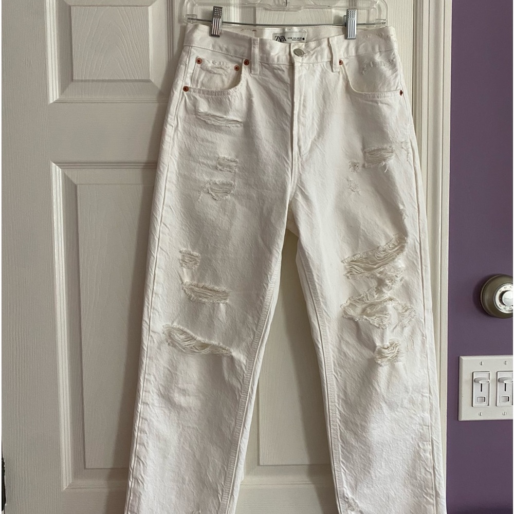 White high waisted straight leg Zara jeans